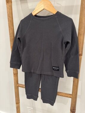 Woods Charcoal Ribbed Henley Top
